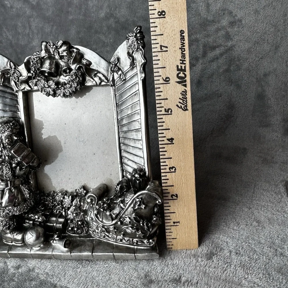 Ornate Silver Resin Picture Frame Santa & Sleigh In Front Of Window Detailed 5x7